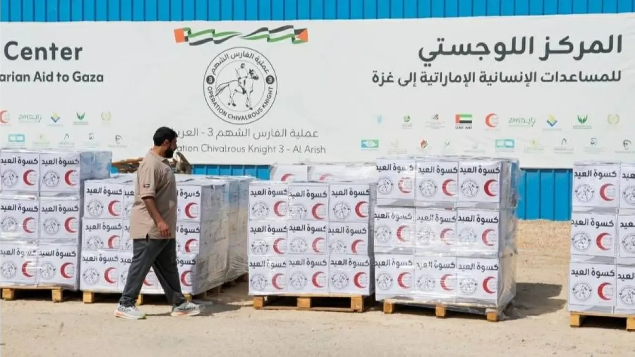 4 قوافل إماراتية تصل غزة حاملة 930 طناً من المساعدات الإنسانية